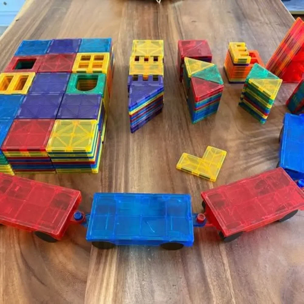 Magnetic Tiles Building Set 305 Pieces | STEM Educational Toy | Excellent Condit